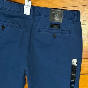 Banana Republic Men’s Lived-In Chino Slim Fit 34x30